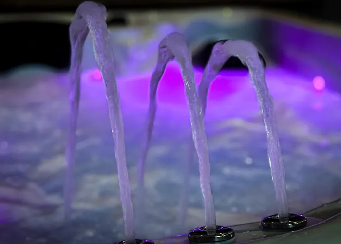 L'amaryllis, Romantique Jacuzzi Et Parking Cintegabelle