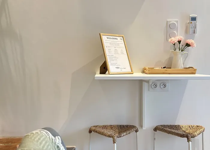 L'amaryllis, Romantique Jacuzzi Et Parking ラブホテル *