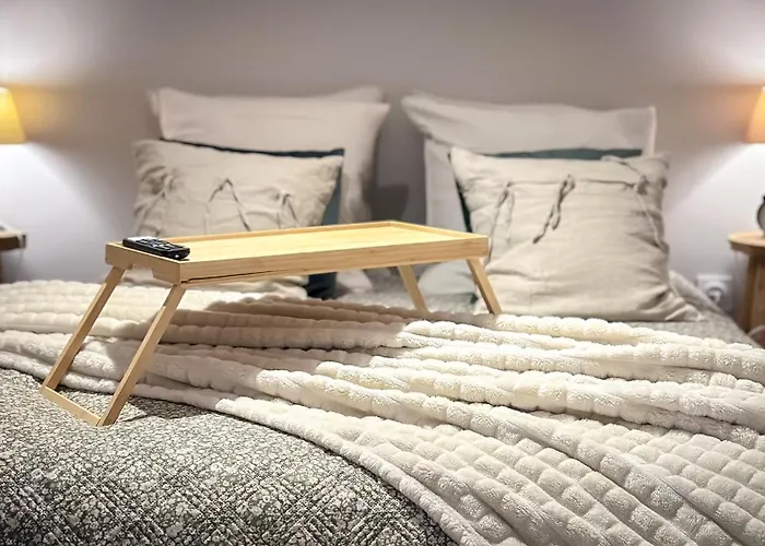 L'amaryllis, Romantique Jacuzzi Et Parking ラブホテル *