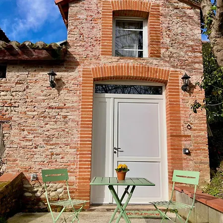 Motel para Casais L'amaryllis, Romantique Jacuzzi Et Parking Cintegabelle