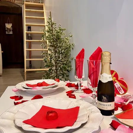 L'amaryllis, Romantique Jacuzzi Et Parking 情趣酒店
