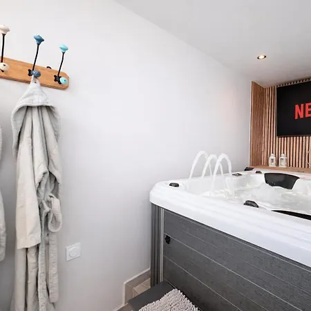 L'amaryllis, Romantique Jacuzzi Et Parking Love hotel Cintegabelle